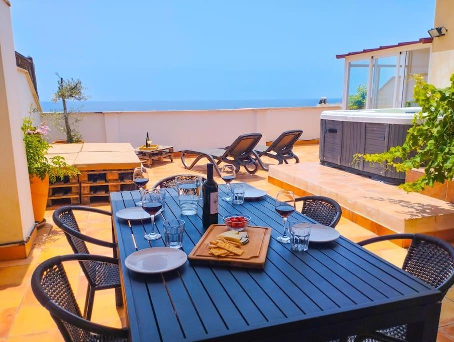 Penthouse With Jacuzzi And Spectacular Sea Views Apartman Nerja Kültér fotó