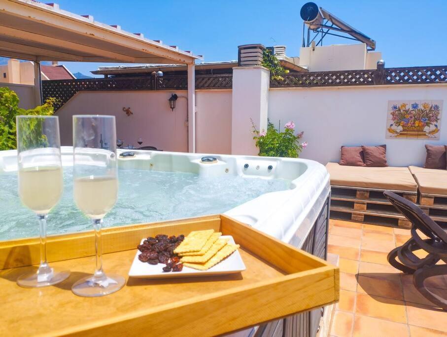 Penthouse With Jacuzzi And Spectacular Sea Views Apartman Nerja Kültér fotó