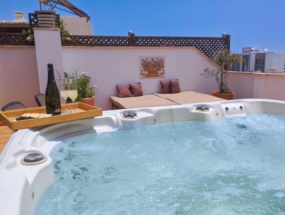 Penthouse With Jacuzzi And Spectacular Sea Views Apartman Nerja Kültér fotó