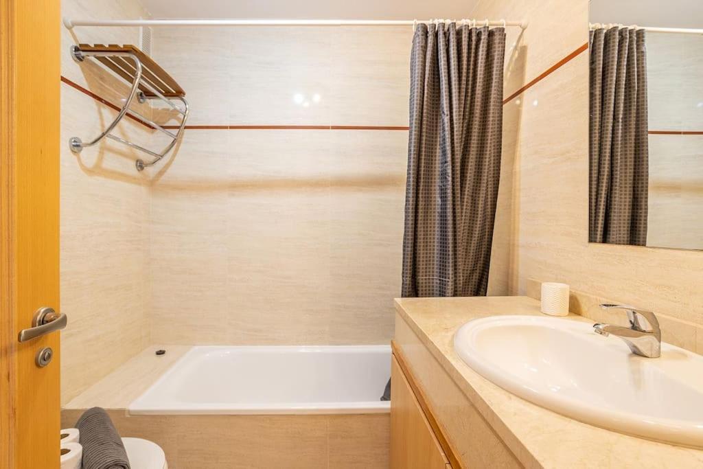 Penthouse With Jacuzzi And Spectacular Sea Views Apartman Nerja Kültér fotó