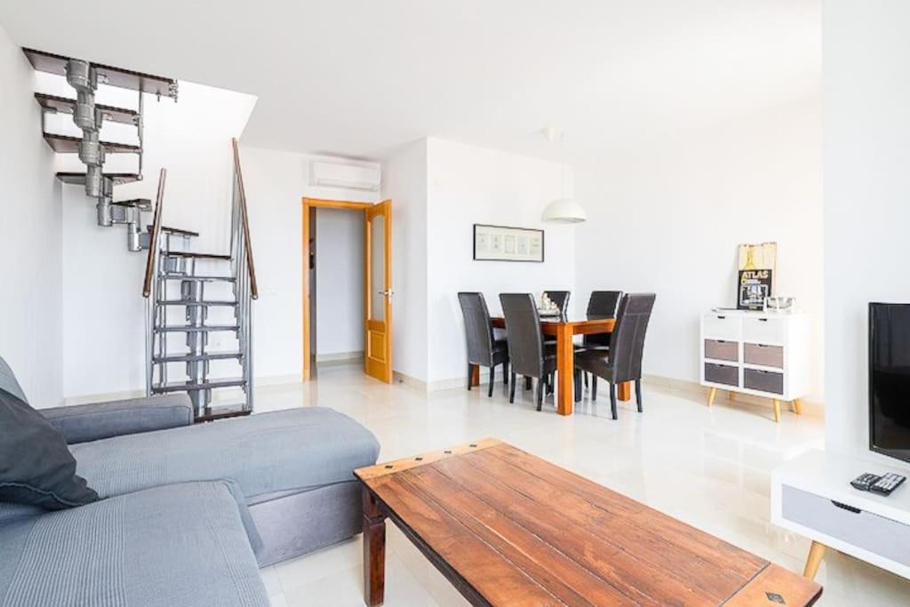 Penthouse With Jacuzzi And Spectacular Sea Views Apartman Nerja Kültér fotó